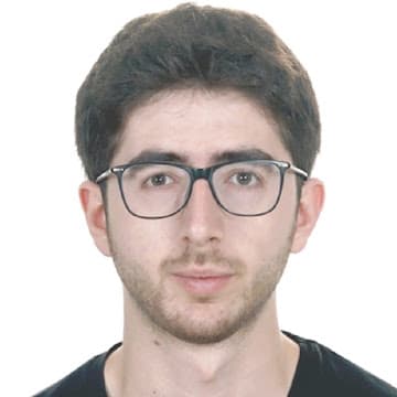 Yağız Efe Özmeriç